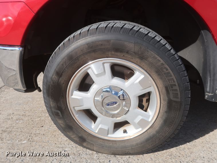 image for item HW9066 2012 Ford F150 XLT  SuperCrew pickup truck