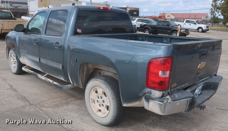 image for item HW9067 2012 Chevrolet Silverado 1500 LT  Crew Cab pickup truck