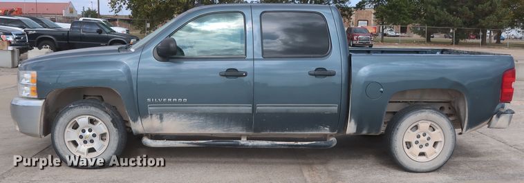 image for item HW9067 2012 Chevrolet Silverado 1500 LT  Crew Cab pickup truck