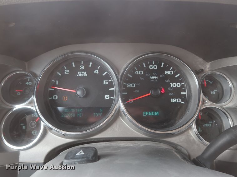 image for item HW9067 2012 Chevrolet Silverado 1500 LT  Crew Cab pickup truck