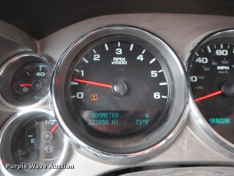 image for item HW9067 2012 Chevrolet Silverado 1500 LT  Crew Cab pickup truck