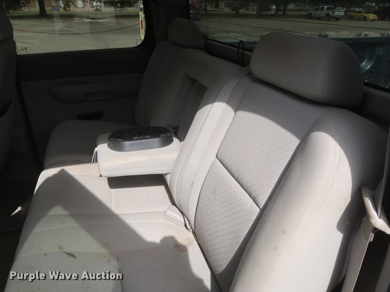 image for item HW9067 2012 Chevrolet Silverado 1500 LT  Crew Cab pickup truck