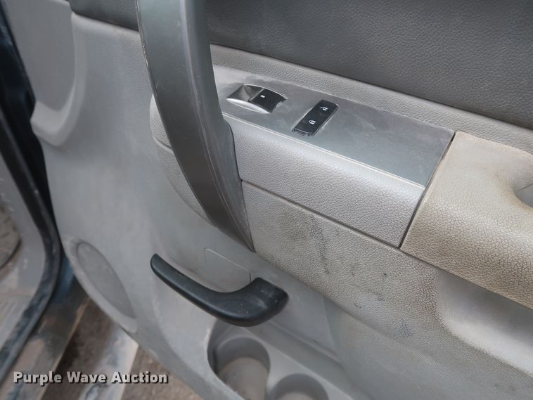 image for item HW9067 2012 Chevrolet Silverado 1500 LT  Crew Cab pickup truck