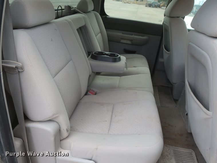 image for item HW9067 2012 Chevrolet Silverado 1500 LT  Crew Cab pickup truck