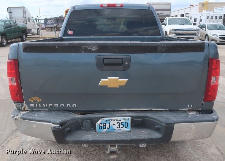 image for item HW9067 2012 Chevrolet Silverado 1500 LT  Crew Cab pickup truck