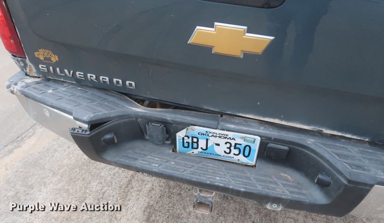 image for item HW9067 2012 Chevrolet Silverado 1500 LT  Crew Cab pickup truck