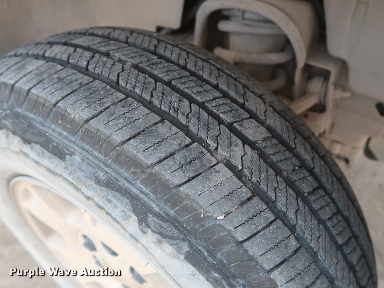 image for item HW9067 2012 Chevrolet Silverado 1500 LT  Crew Cab pickup truck