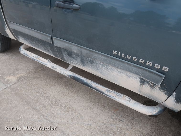 image for item HW9067 2012 Chevrolet Silverado 1500 LT  Crew Cab pickup truck