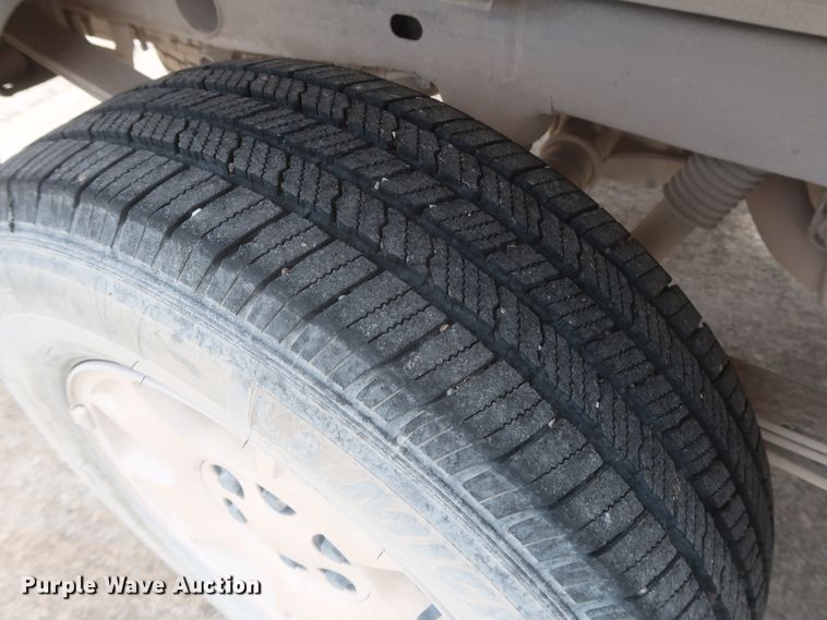 image for item HW9067 2012 Chevrolet Silverado 1500 LT  Crew Cab pickup truck