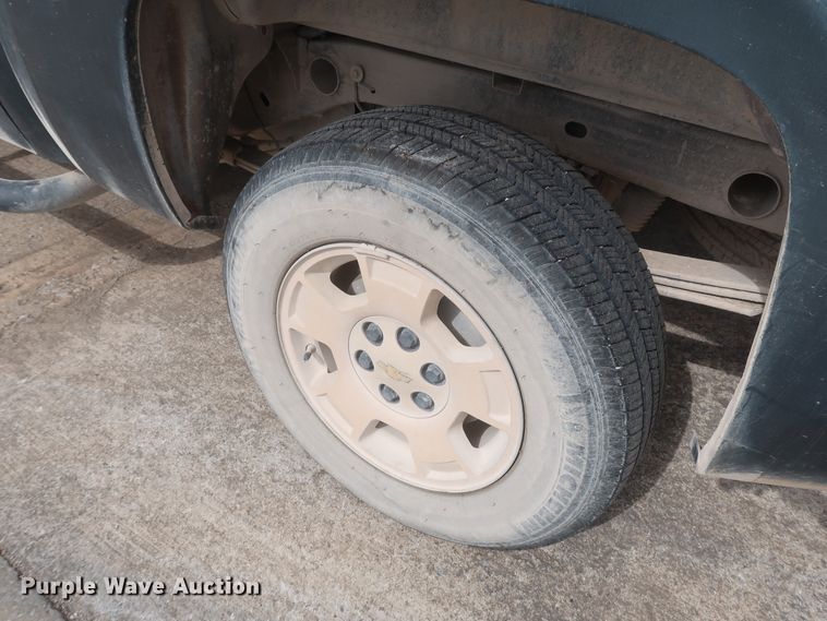 image for item HW9067 2012 Chevrolet Silverado 1500 LT  Crew Cab pickup truck