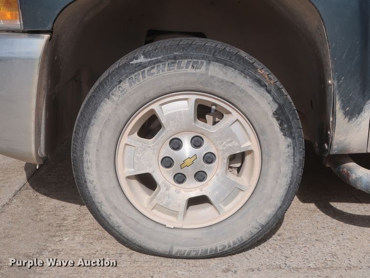 image for item HW9067 2012 Chevrolet Silverado 1500 LT  Crew Cab pickup truck