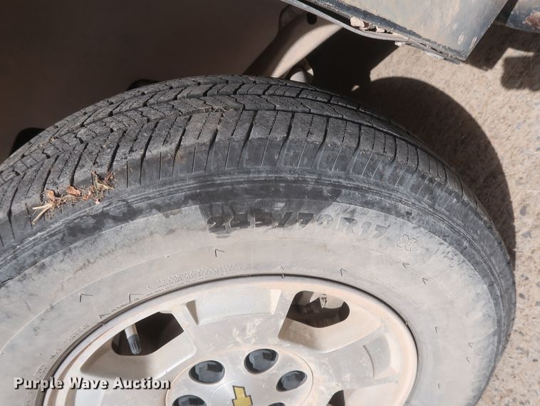 image for item HW9067 2012 Chevrolet Silverado 1500 LT  Crew Cab pickup truck