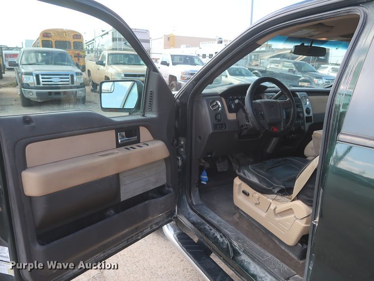 image for item HW9068 2012 Ford F150 XLT  SuperCrew pickup truck