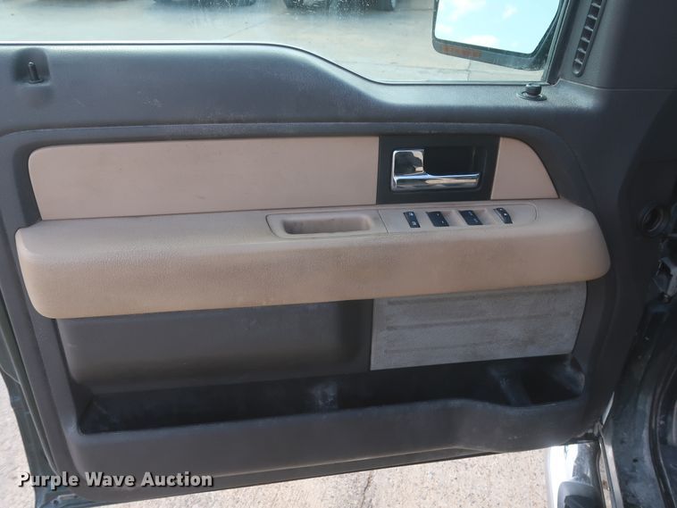 image for item HW9068 2012 Ford F150 XLT  SuperCrew pickup truck