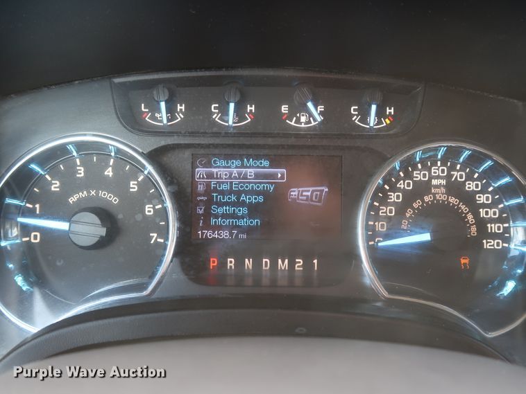 image for item HW9068 2012 Ford F150 XLT  SuperCrew pickup truck