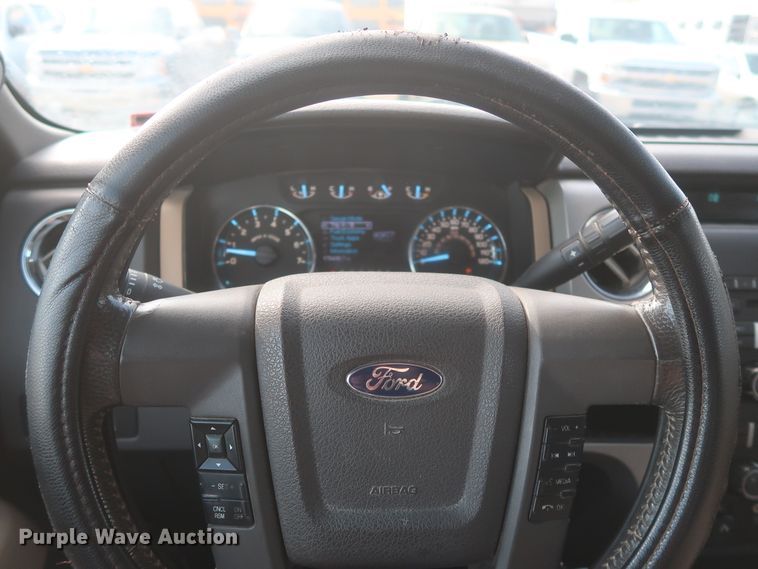 image for item HW9068 2012 Ford F150 XLT  SuperCrew pickup truck