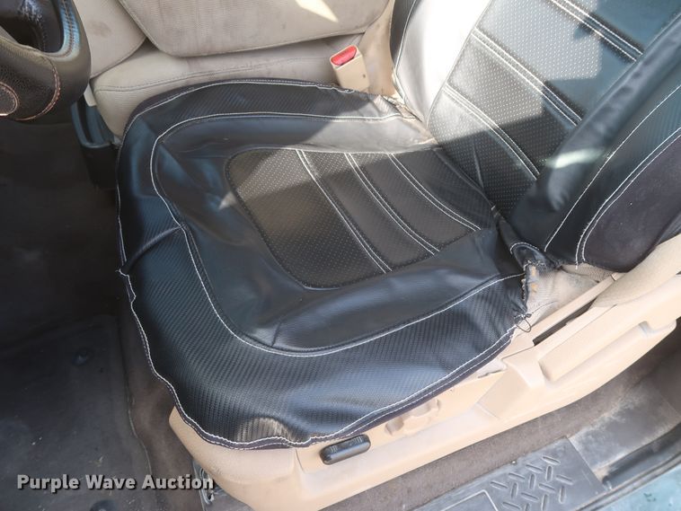 image for item HW9068 2012 Ford F150 XLT  SuperCrew pickup truck