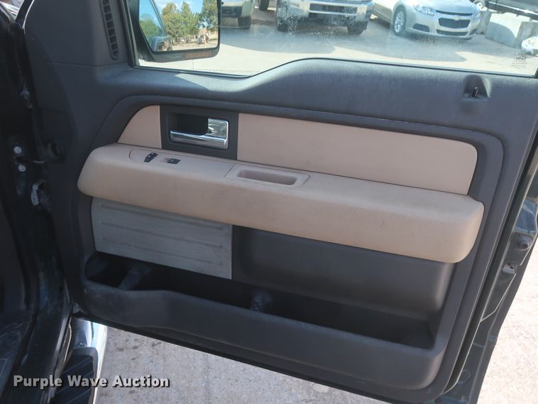 image for item HW9068 2012 Ford F150 XLT  SuperCrew pickup truck