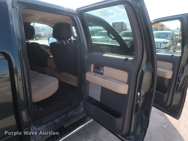 image for item HW9068 2012 Ford F150 XLT  SuperCrew pickup truck