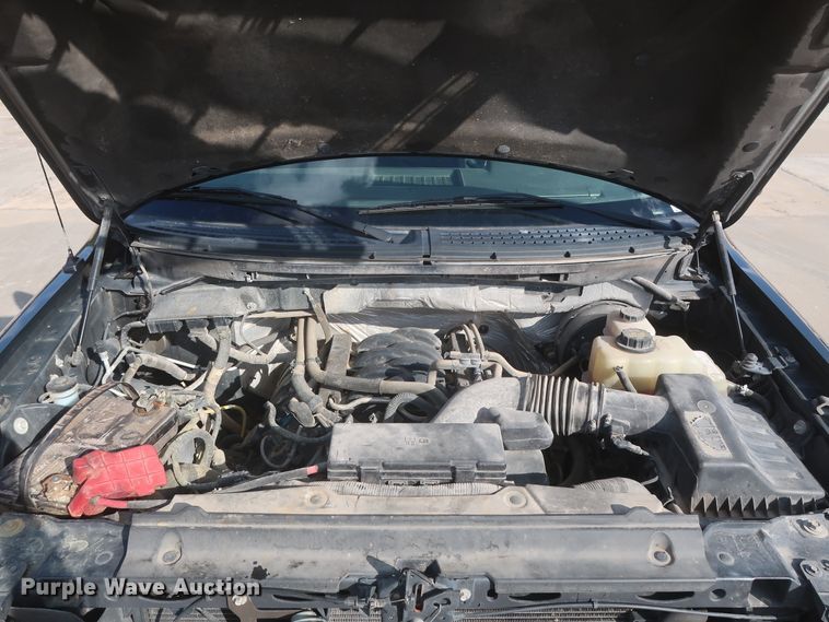 image for item HW9068 2012 Ford F150 XLT  SuperCrew pickup truck