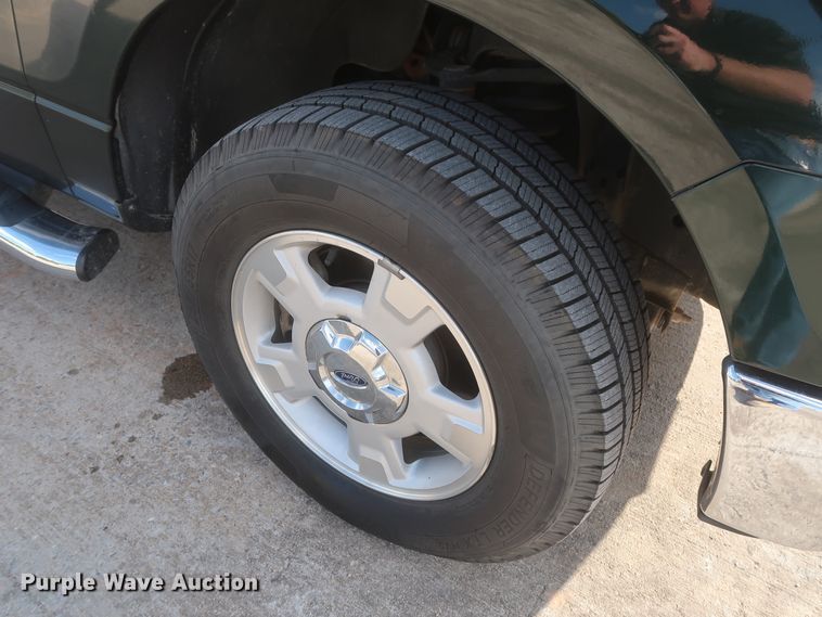 image for item HW9068 2012 Ford F150 XLT  SuperCrew pickup truck