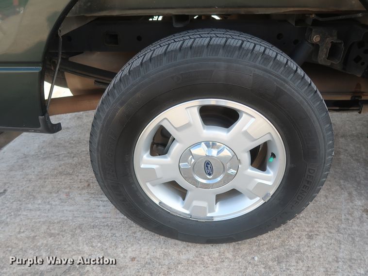 image for item HW9068 2012 Ford F150 XLT  SuperCrew pickup truck