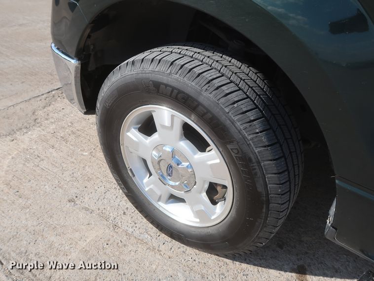 image for item HW9068 2012 Ford F150 XLT  SuperCrew pickup truck