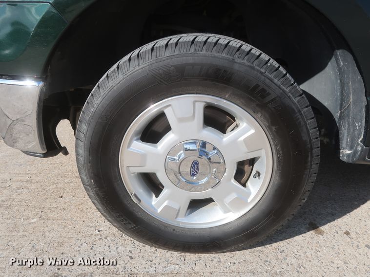 image for item HW9068 2012 Ford F150 XLT  SuperCrew pickup truck