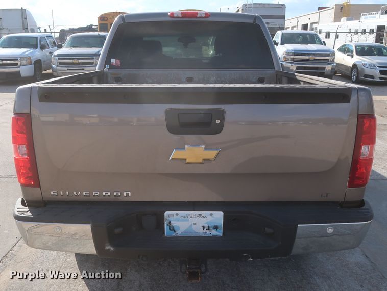 image for item HW9069 2012 Chevrolet Silverado 1500 LT  Crew Cab pickup truck