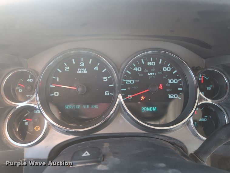 image for item HW9069 2012 Chevrolet Silverado 1500 LT  Crew Cab pickup truck