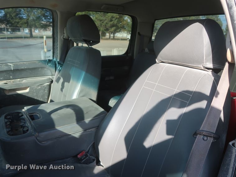 image for item HW9069 2012 Chevrolet Silverado 1500 LT  Crew Cab pickup truck