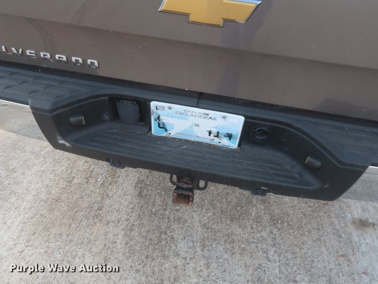 image for item HW9069 2012 Chevrolet Silverado 1500 LT  Crew Cab pickup truck