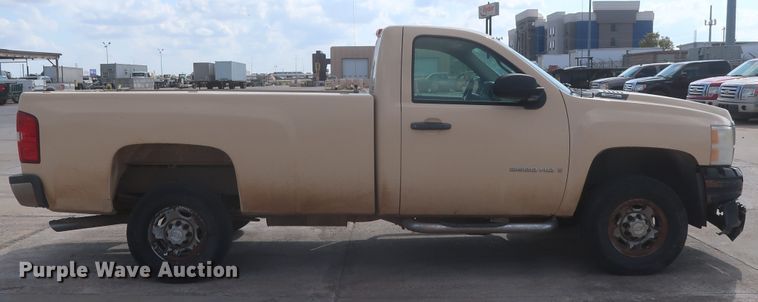 image for item HW9071 2007 Chevrolet Silverado 2500HD  pickup truck