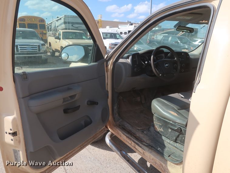 image for item HW9071 2007 Chevrolet Silverado 2500HD  pickup truck