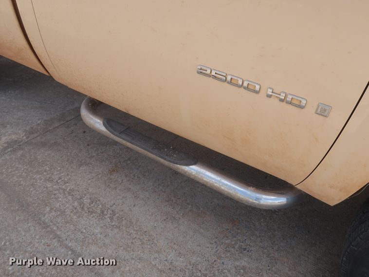 image for item HW9071 2007 Chevrolet Silverado 2500HD  pickup truck