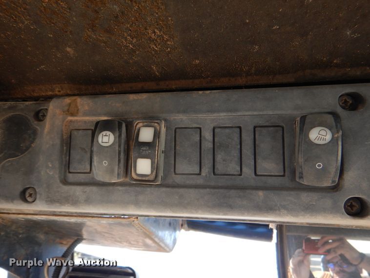 image for item HW9076 2008 John Deere CT322  tracked skid steer loader