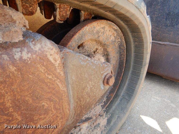 image for item HW9076 2008 John Deere CT322  tracked skid steer loader