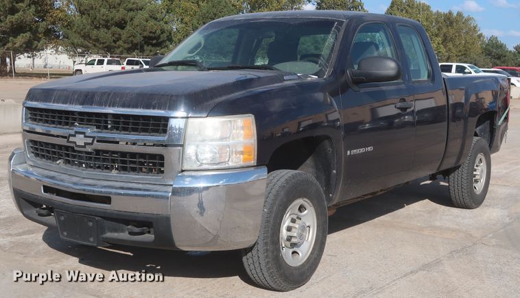 image for item HW9084 2008 Chevrolet Silverado 2500HD  Ext. Cab pickup truck