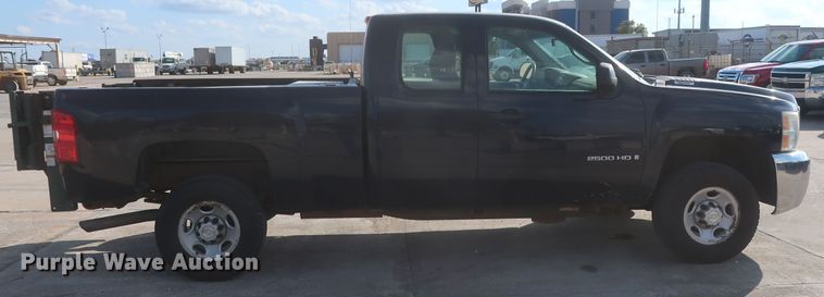 image for item HW9084 2008 Chevrolet Silverado 2500HD  Ext. Cab pickup truck
