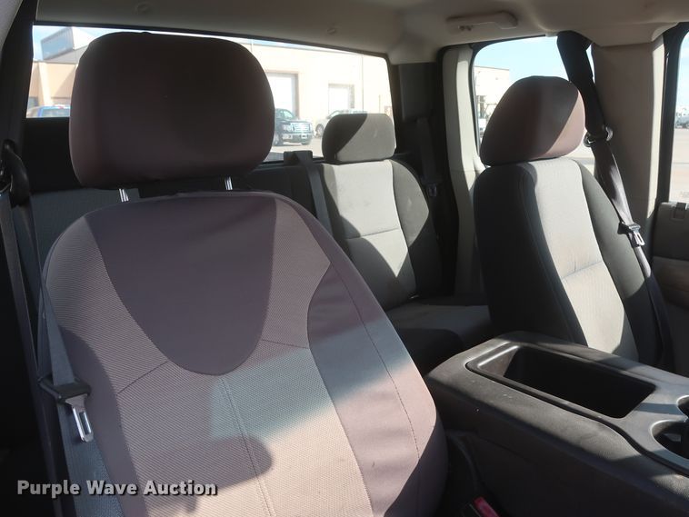 image for item HW9084 2008 Chevrolet Silverado 2500HD  Ext. Cab pickup truck