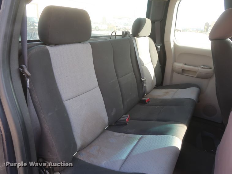 image for item HW9084 2008 Chevrolet Silverado 2500HD  Ext. Cab pickup truck