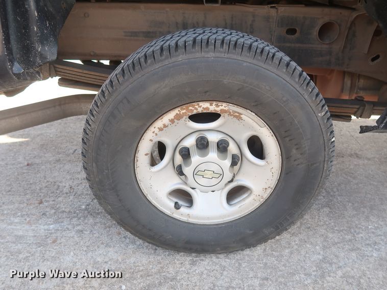 image for item HW9084 2008 Chevrolet Silverado 2500HD  Ext. Cab pickup truck