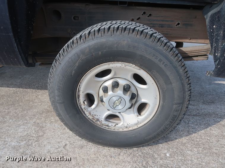 image for item HW9084 2008 Chevrolet Silverado 2500HD  Ext. Cab pickup truck