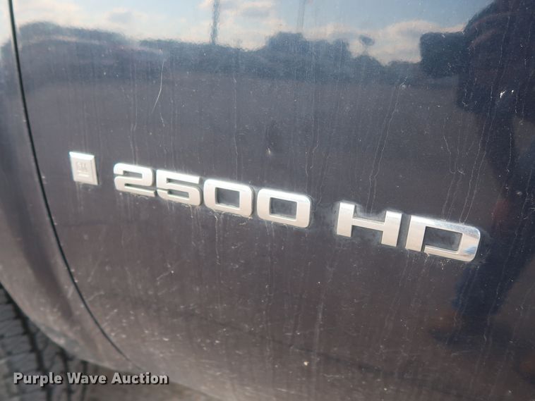 image for item HW9084 2008 Chevrolet Silverado 2500HD  Ext. Cab pickup truck