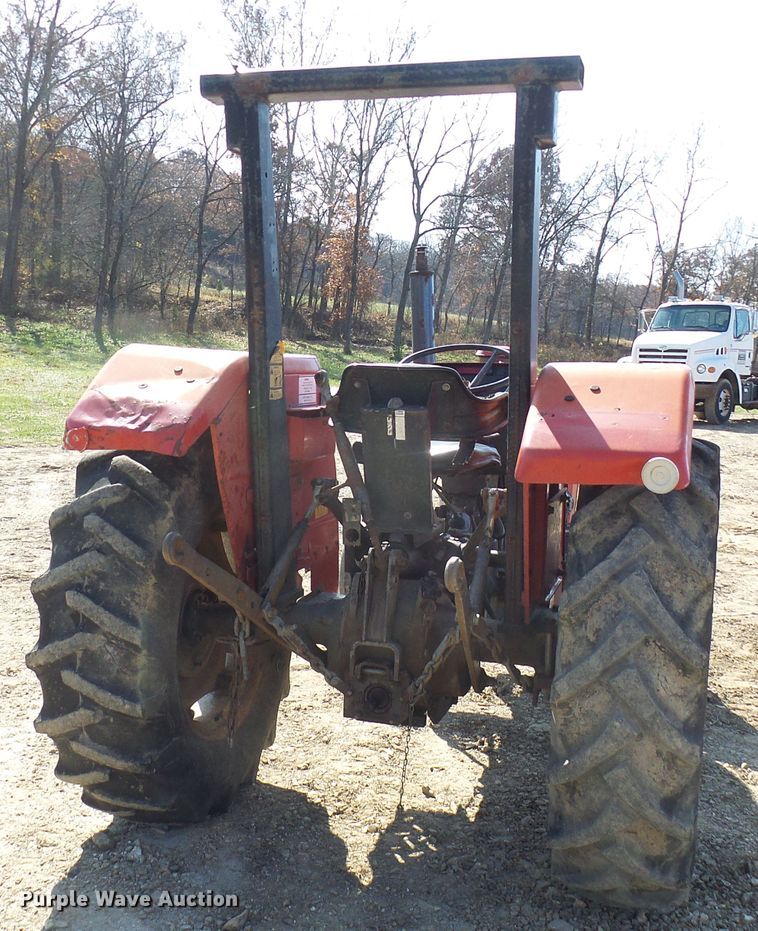 image for item DC2889 1989 Massey Ferguson 231  tractor