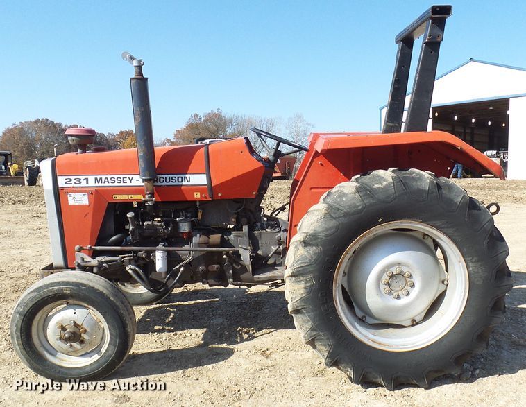 image for item DC2889 1989 Massey Ferguson 231  tractor