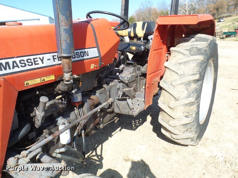 image for item DC2889 1989 Massey Ferguson 231  tractor