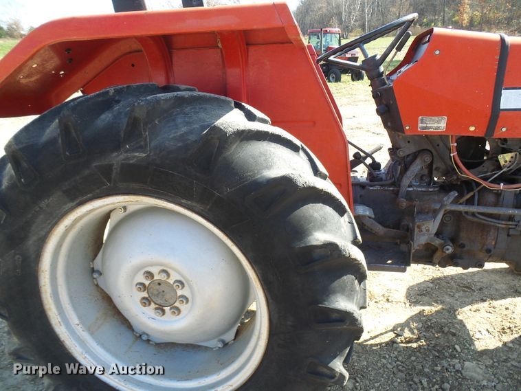 image for item DC2889 1989 Massey Ferguson 231  tractor