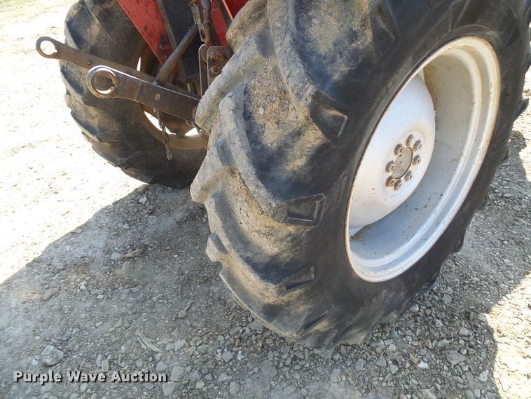 image for item DC2889 1989 Massey Ferguson 231  tractor