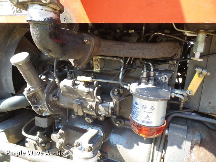 image for item DC2889 1989 Massey Ferguson 231  tractor